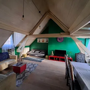 The Green Retromodern Duplex Anversa